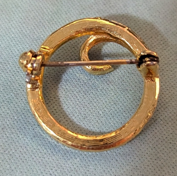 Vintage Gold Toned Studded Round Brooch - Picture 2 of 2